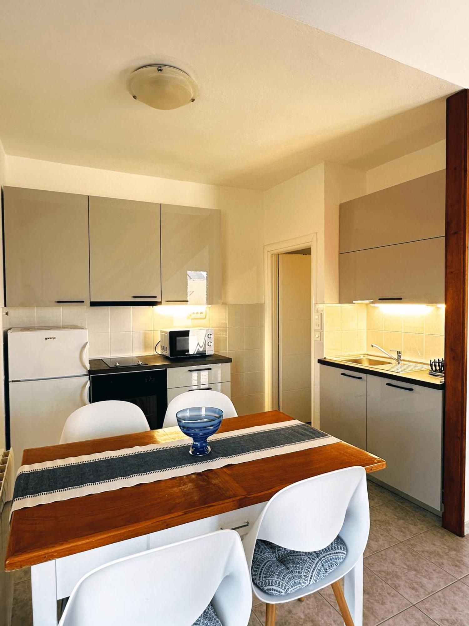 Apartments Vilma มูร์แตร์ ภายนอก รูปภาพ